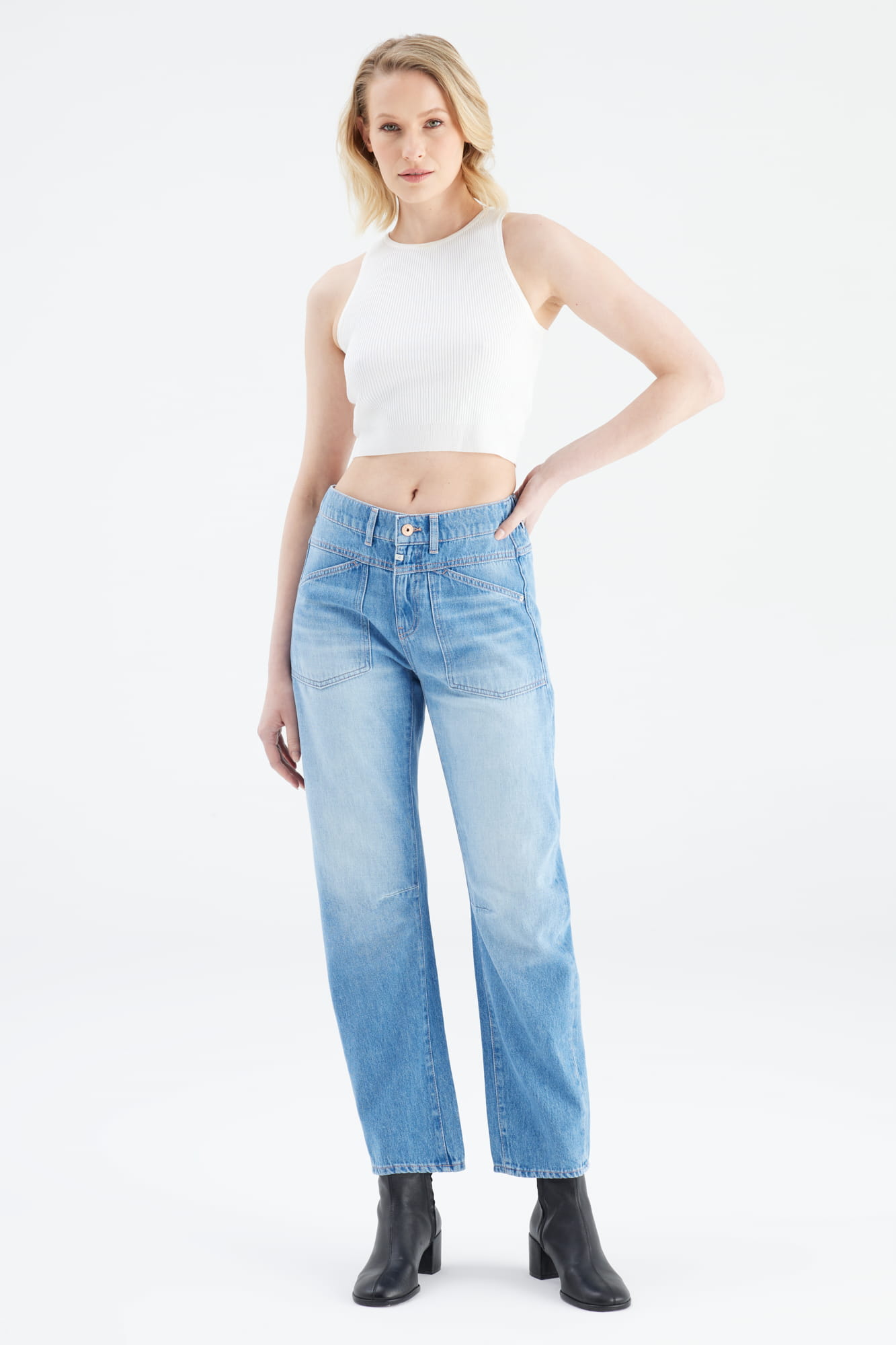 medium blue