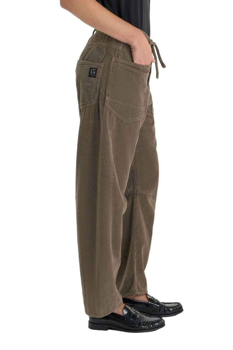 Cordhose im Ballonschnitt in Olive von Le Temps des Cerises