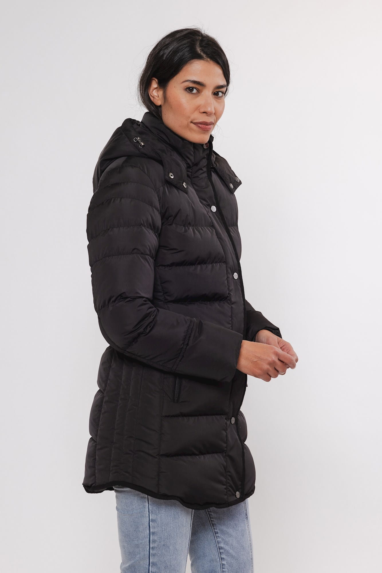 Nusa-7002412_Black_02
