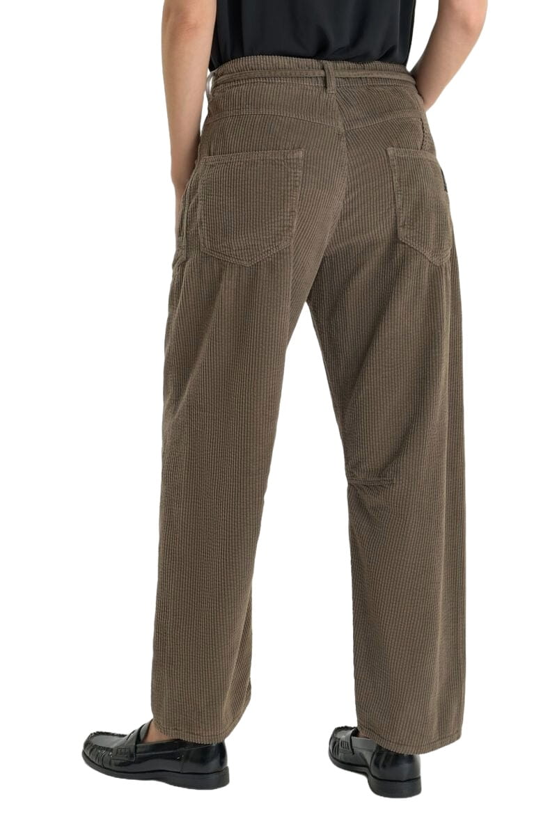 Cordhose im Ballonschnitt in Olive von Le Temps des Cerises